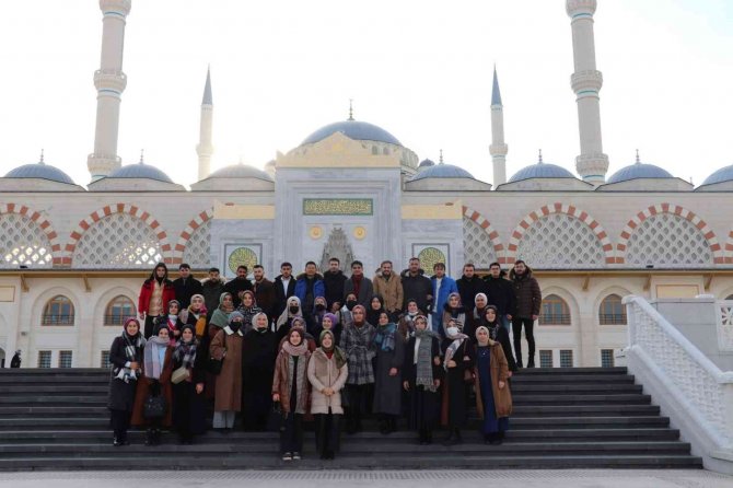 Nevü İ̇lahiyat Fakültesi Öğrencileri ’İ̇lahiyat Gençlik Buluşmaları’na’ Katıldı