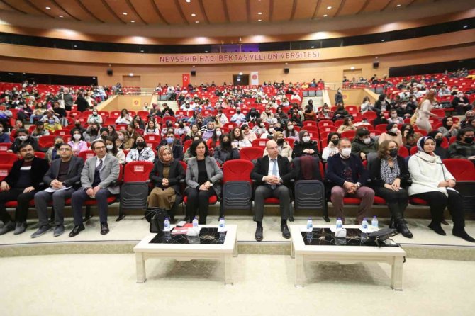 Nevü’den ’Masal Anlatıcılığı Etkinliği Ve Sertifika’ Programı