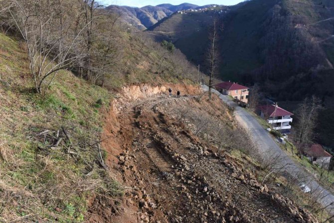 40 Yıllık Yol Sorunu Çözülüyor