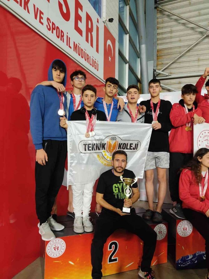 Osb Teknik Koleji, Yüzme Grup Müsabakalarına Katılacak