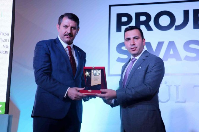 Sivas’a Değer Katan Fikirler Ödüllendirildi