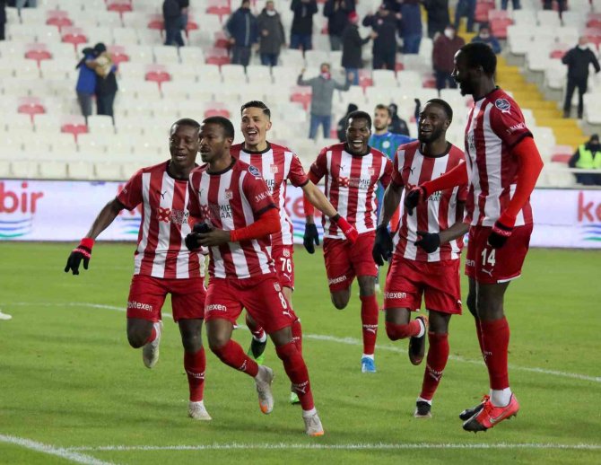 Sivasspor’un İç Saha Karnesi Başarılı