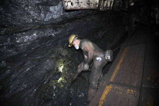 Ekim Ayında 108 Bin Ton Taşkömürü Ülke Ekonomisine Kazandırıldı