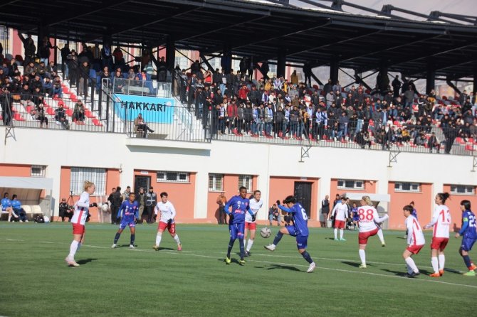 Turkcell Kadın Futbol Süper Ligi: Hakkari Gücü: 4 - Sivasspor: 0
