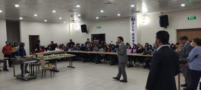 Kyk Yurdunda Kalan Öğrencilere Moral Akşamları