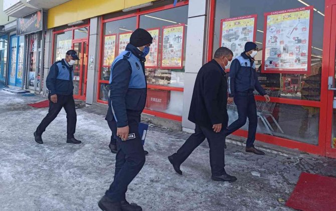 Van’ın Çaldıran Belediyesi Marketlere Yönelik Fiyat Denetimi Yaptı