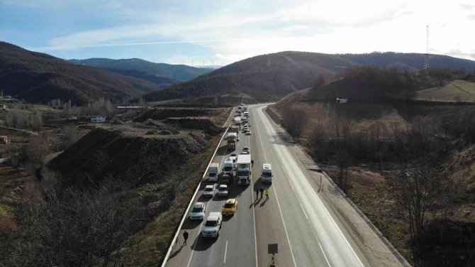 Dağlık Alanda Patlatma Kameralara Yansıdı