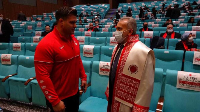 Milli Güreşçi Rıza Kayaalp, Olimpiyat Madalyasıyla Kariyerini Tamamlamak İstiyor
