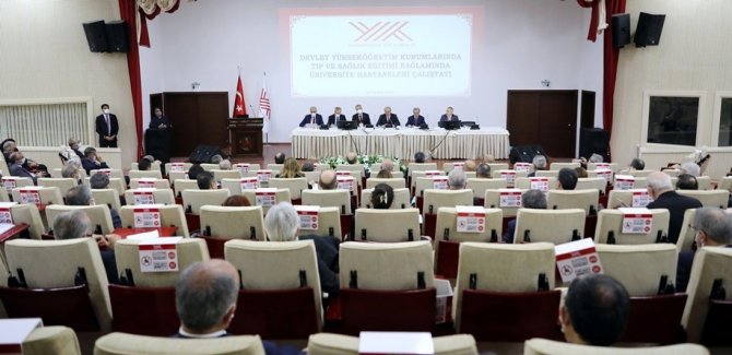 Rektör Çomaklı, Üniversite Hastaneleri Çalıştayına Katıldı