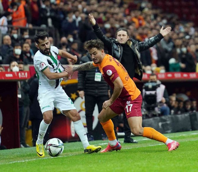 Denizlispor, İ̇stanbul’da Tarih Yazarak Tur Atladı