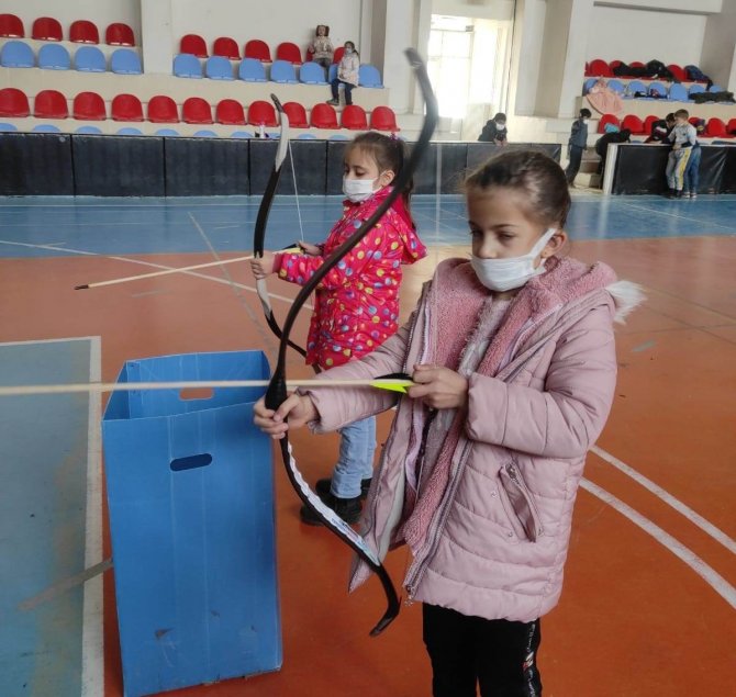 Aslanapa’da Geleneksel Türk Okçuluğu Kursu Açıldı
