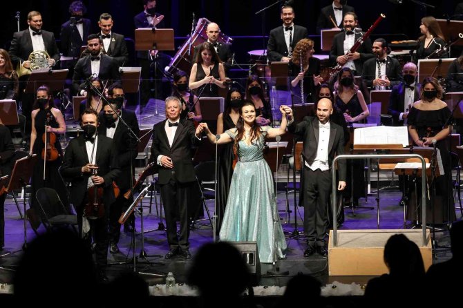 İ̇ş Sanat’ın Yeni Yıl Konseri Sosyal Medya Kanalında