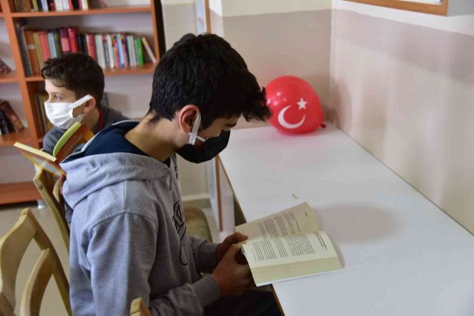 Ahlat’ta Kütüphane Açılışı