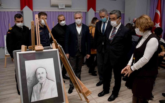 Çizgimiz Mehmet Akif Ersoy Resim Sergisi Açıldı
