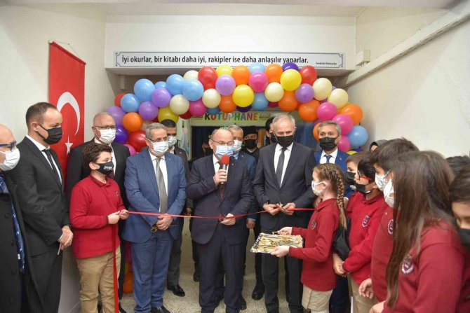 Vali Karadeniz, Salihli’de Kütüphane Açılışına Katıldı