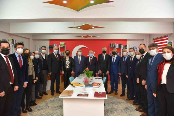 Vali Karadeniz, Salihli’de Kütüphane Açılışına Katıldı