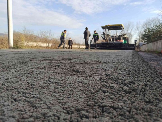 Düzce’de Köy Yolları Beton Oluyor