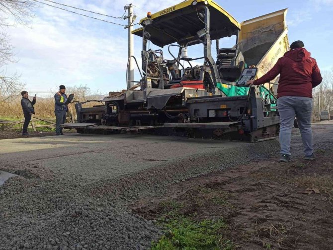 Düzce’de Köy Yolları Beton Oluyor