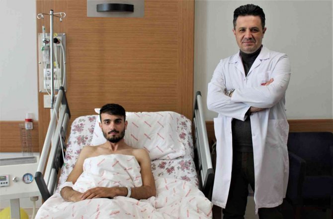 Elazığ’da Literatüre Kazandırılan Ameliyat: Tek Kesiden Yapılan Ameliyatla Akciğerleri İyileştirildi