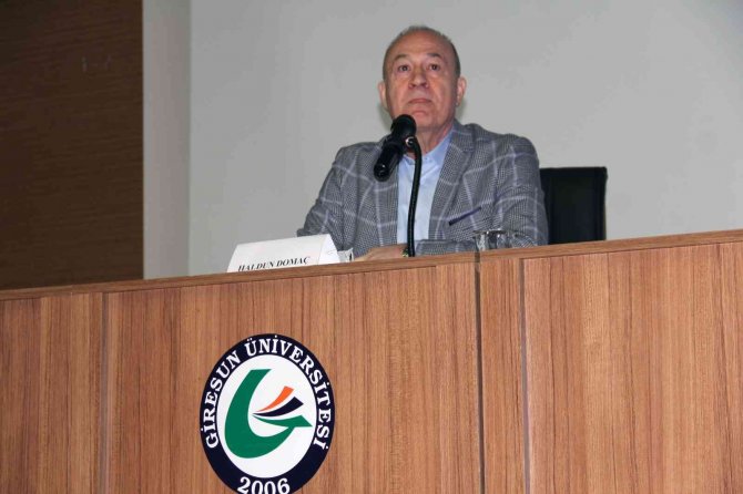 Spor Yorumcusu Domaç, İletişim Fakültesi Öğrencileriyle Buluştu