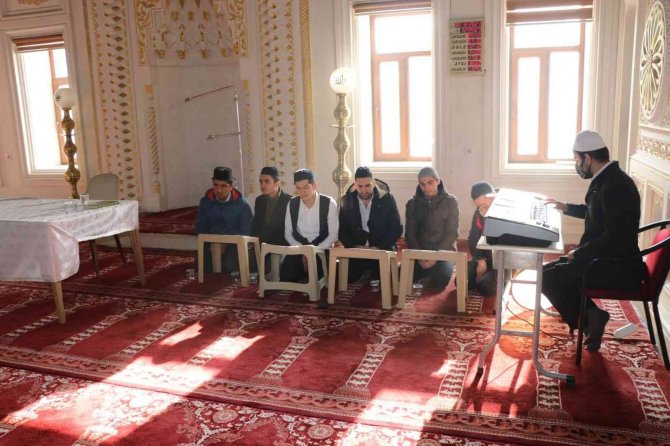 Yüksekova’da ‘Kur’an-ı Kerim’i Güzel Okuma, Ezan Ve Hutbe Yarışması’ Finali