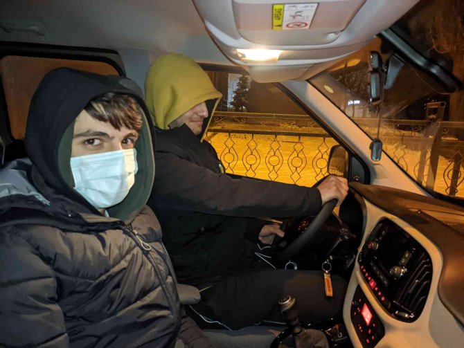 Hava Eksi 23 Derece, Sürücüler Gece Nöbetine Başladı