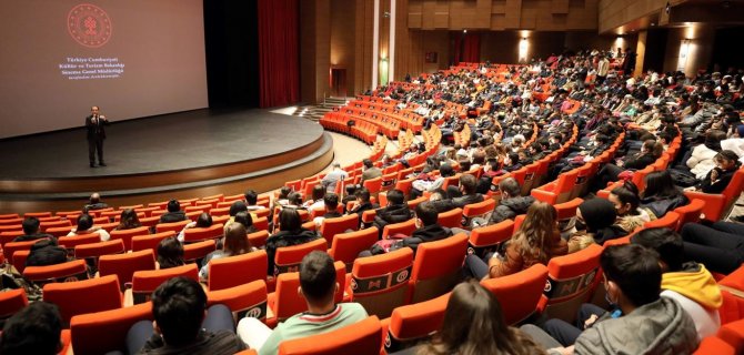 "Akif" Filmi Lise Öğrencileriyle Buluştu