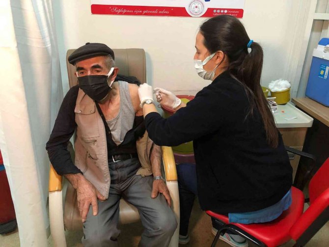 Kartal’da Yerli Aşı Turkovac Uygulanmaya Başladı