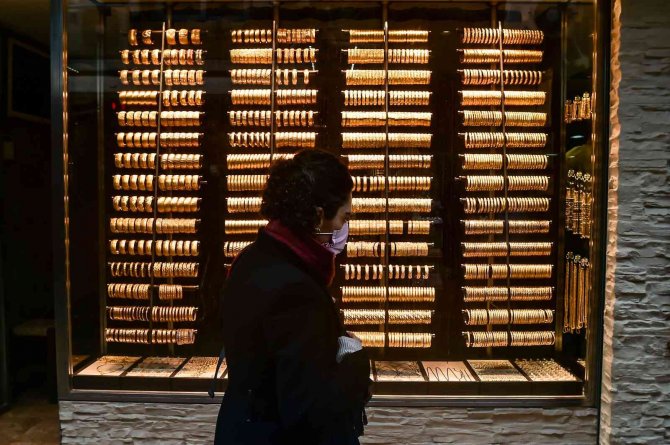 Kuyumcular Altının 2022 Yılında Stabil Kalacağını Düşünüyor