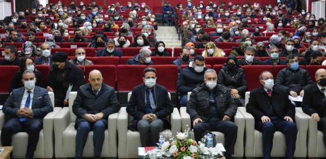 Müdür Kanbay, Mesleki Eğitimin Önemine Dikkat Çekti