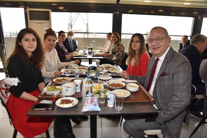 Başkan Ergün Personelinin Yeni Yılını Kutladı