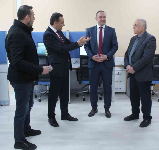 Alaşehir’de E-sınav Merkezi Sevinci