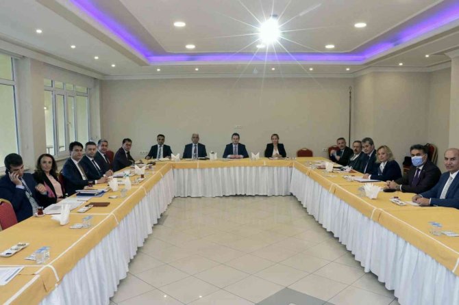 İ̇lçe Müdürleri İle Sene Sonu Toplantısı