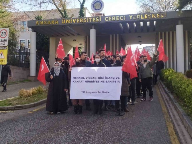 Ankara Üniversitesi’nde Başörtüsü Krizi
