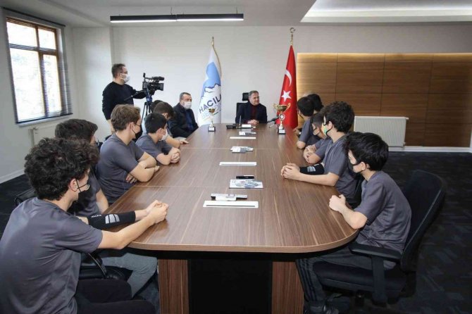 Hacılar, Voleybolda İl Birincisi