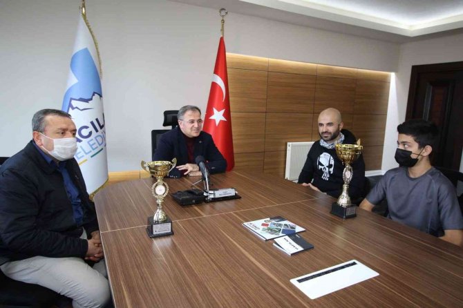 Hacılar, Voleybolda İl Birincisi