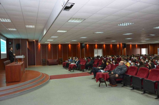 Adü’de Öğrencilere Madde Bağımlılığı Anlatıldı