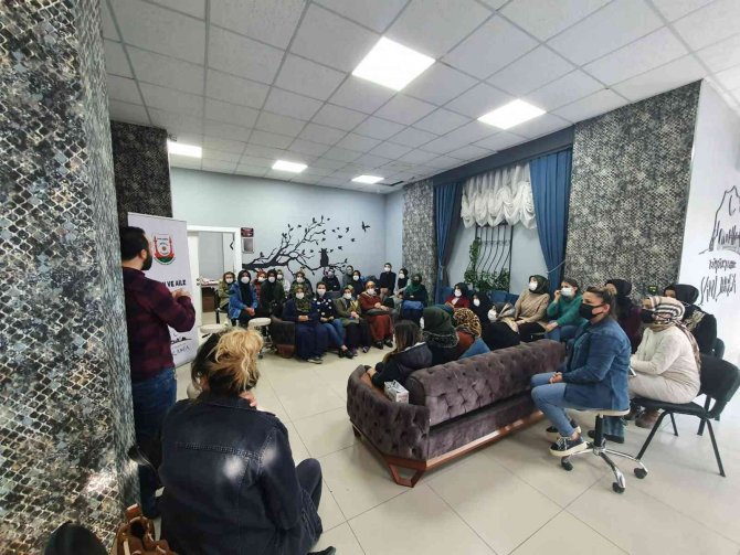 Şanlıurfa’da ‘En İ̇yi Narkotik Polisi, Anne’ Eğitimi