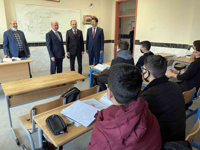 Başkan Pekyatırmacı’dan Okul Ziyareti