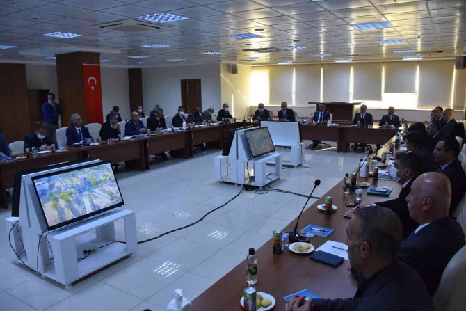 Siirt Belediyesi’nde 2021 Yılı Değerlendirme Toplantısı Yapıldı