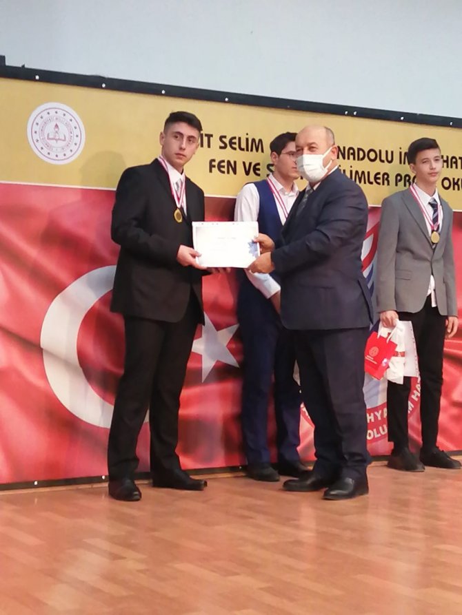 İ̇mam Hatipli Saad El Salih Hafızlıkta İl Birincisi Oldu