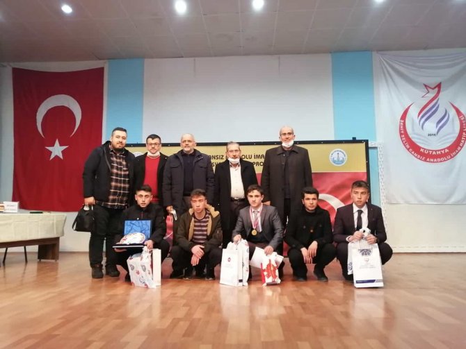 İ̇mam Hatipli Saad El Salih Hafızlıkta İl Birincisi Oldu