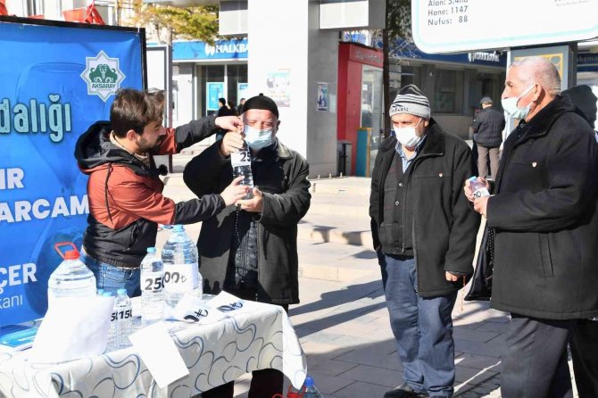 Kuraklık Vurdu, 5 Litrelik Su 500 Tl’den Satışa Çıktı