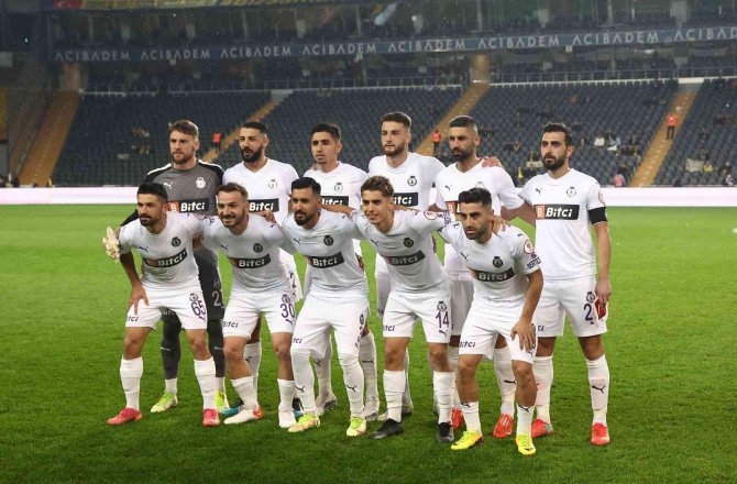 Afyonspor Skordan Çok Oynadığı Futbolla Konuşuldu