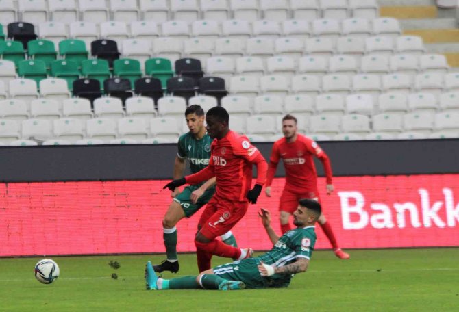 Ziraat Türkiye Kupası: Konyaspor: 0 - Ümraniyespor: 0 (İ̇lk Yarı)