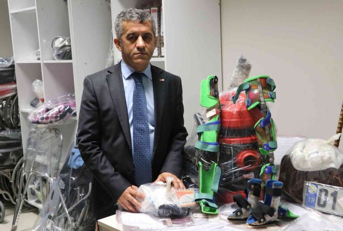 Hastanede Unutuldu: Elektrikli Süpürge, Plaka, Leğen, Ortez