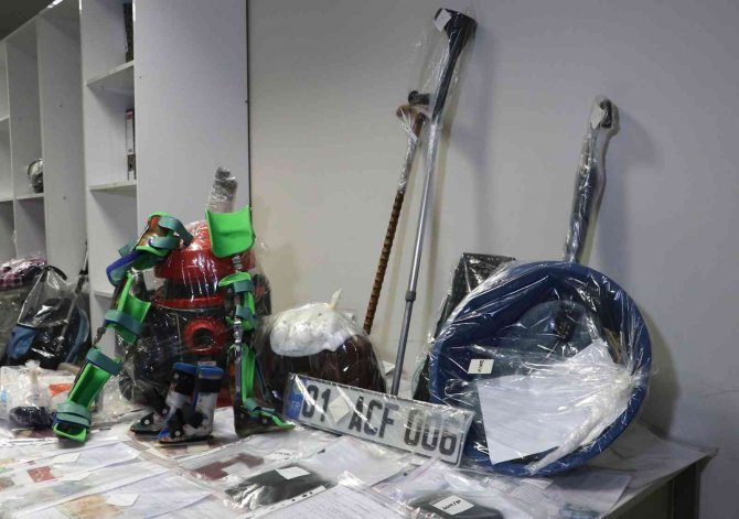 Hastanede Unutuldu: Elektrikli Süpürge, Plaka, Leğen, Ortez