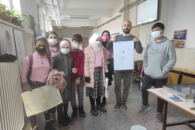 Ortaokul Öğrencileri Ebru Sanatıyla Tanıştı