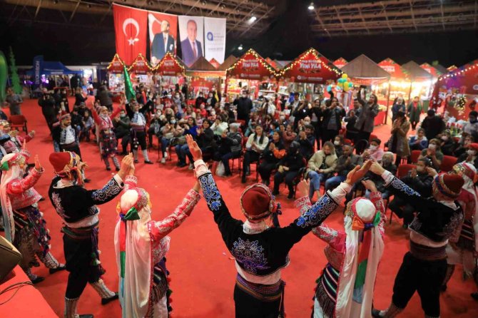 Cam Piramit’te Yeni Yıl Coşkusu