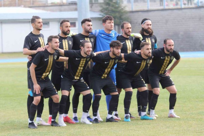 Talasgücü Belediyespor 1 Kırmızı, 28 Sarı Kartı Gördü